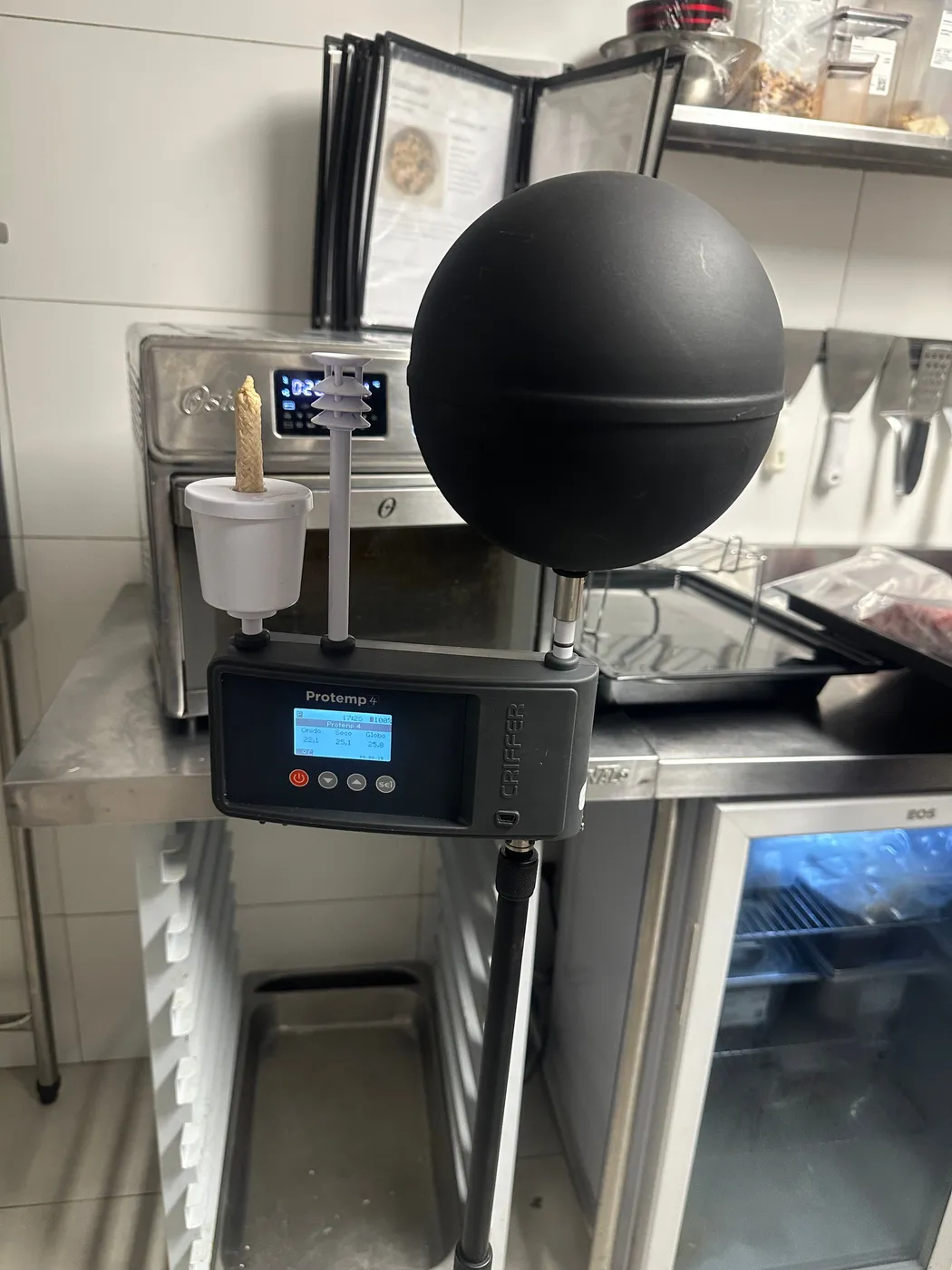 Medidor de IBUTG instalado no posto de trabalho